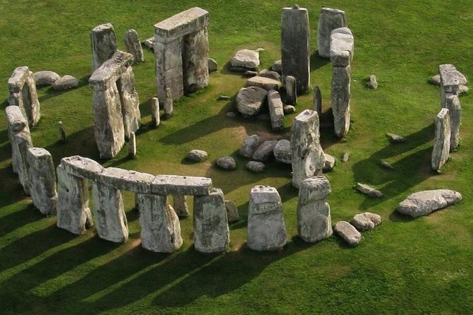 Windsor Castle, Stonehenge & Salisbury Cathedral Guided Tour - Stonehenge timing: 1 hour, UNESCO magic, and choosing your own theory