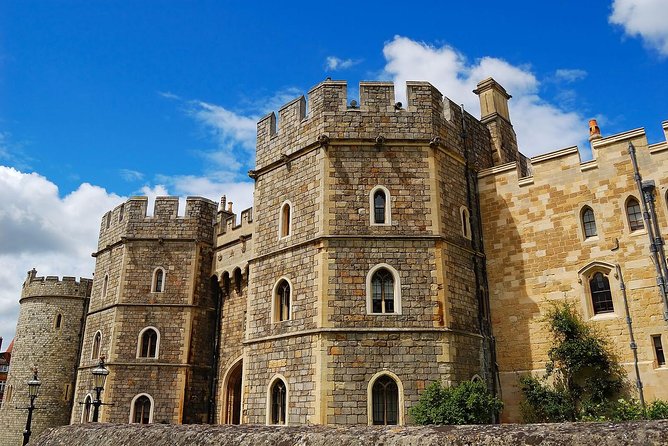 Windsor Castle Tour from London with Optional Lunch or London Eye - Buckingham Palace state rooms in summer: audio guide and self-paced grandeur