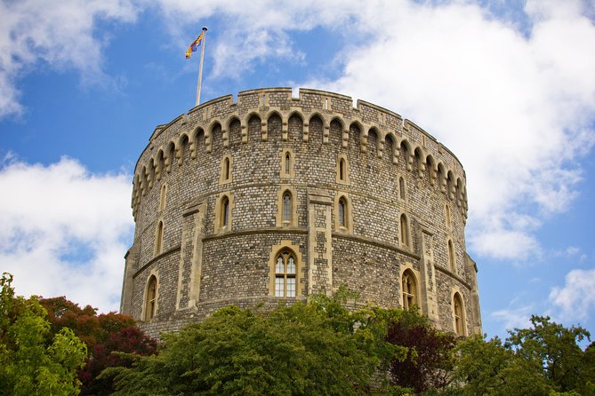 Windsor Castle Tour from London with Transportation & Audio Guide - Queen Mary’s Dolls’ House: Small Details That Add Big Fun