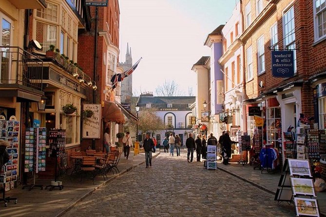 Windsor, Stonehenge and Bath Day Trip from London Spanish - Bath’s Georgian streets, Pulteney Bridge, and the Roman Baths option