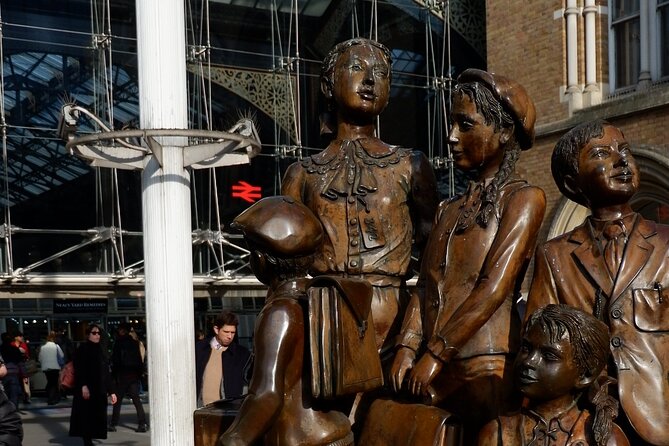 Working Women of the East End Walking Tour - Spitalfields Market (E1): A Market Stop That Feels Like a Time Machine