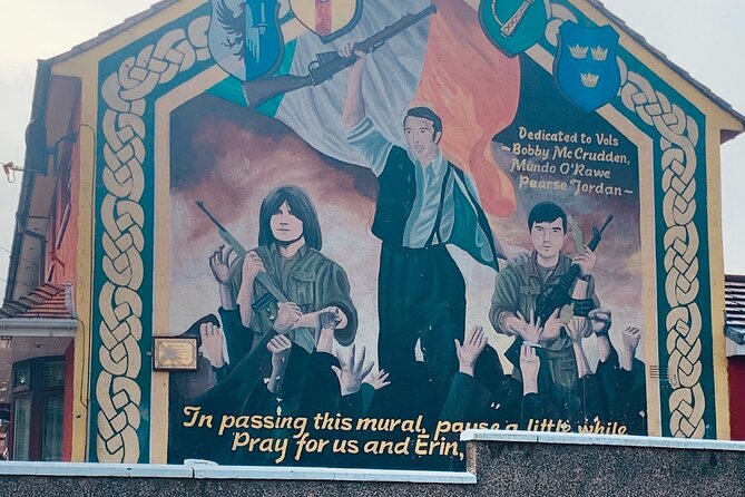 World Famous Belfast City Centre Black Cab/Taxi Tour 2 Hours - Peace Wall on Belfast’s fault line: 1969 and the language of separation