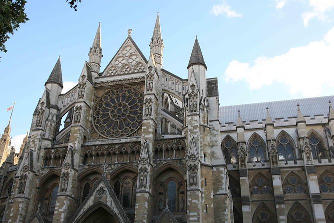 WW2 London Walking Tour & Churchill War Rooms Entrance Ticket - Blitz sights, Big Ben, and a quick Churchill photo break