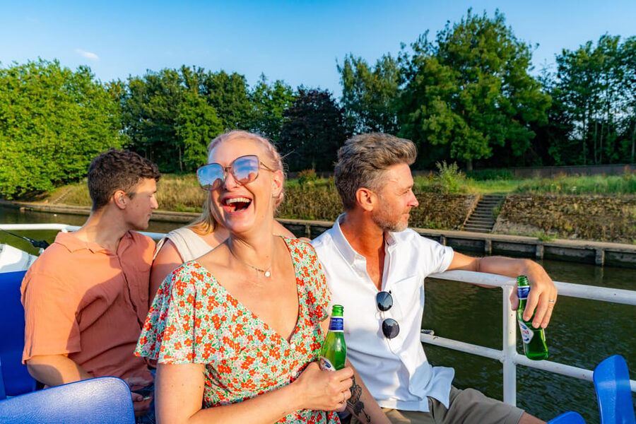 York: 60-Minute 'Happy Hour' Cruise For All Ages - Quick Takeaways