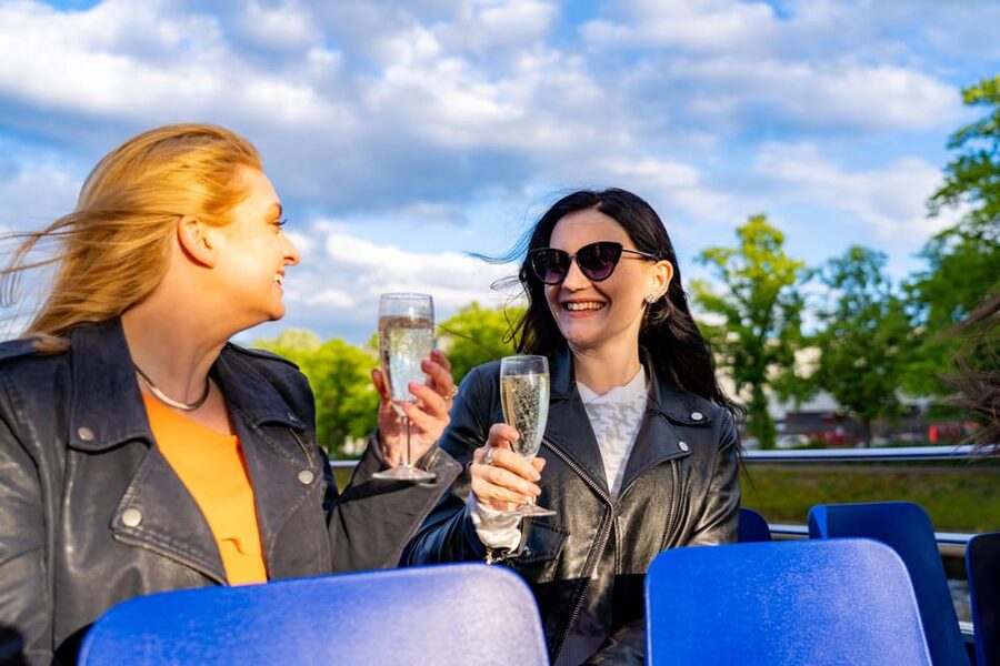 York: 60-Minute 'Happy Hour' Cruise For All Ages - Weather and river levels: the one curveball to watch