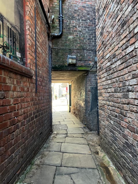 York’s Snickelways Story Walking Tour - Mad Alice Lane, Hornpot Lane, and the Shambles