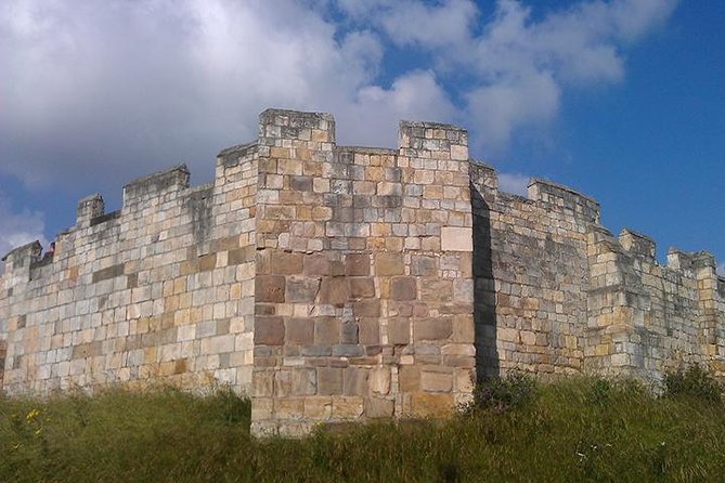 York Walls Private Walking Tour - Private guide energy: what you gain when it is just your group